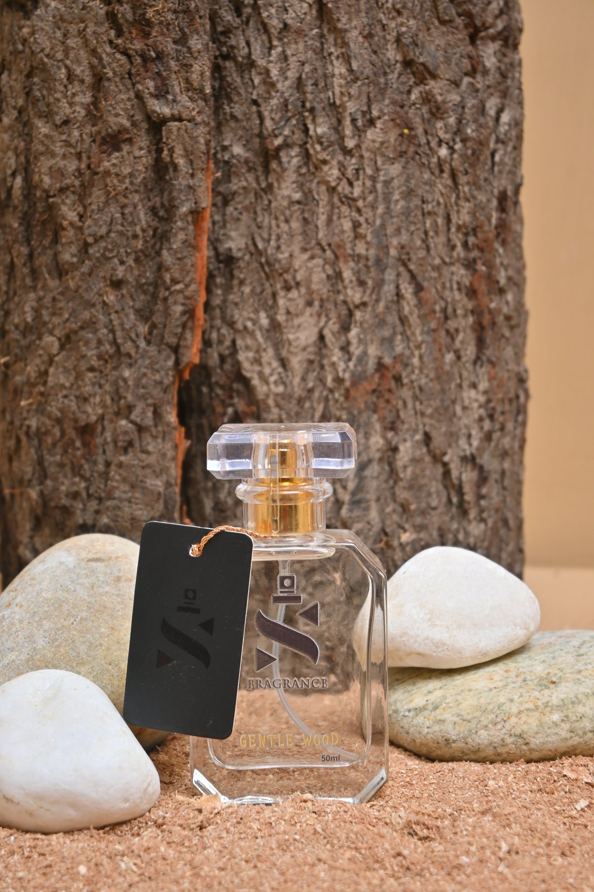 Gentle Wood is inspired by White Oud